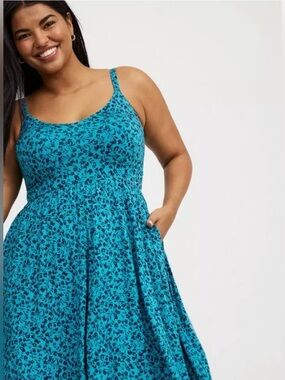 NWT Torrid Mini Criss-Cross Back Dress Size 00 M/L